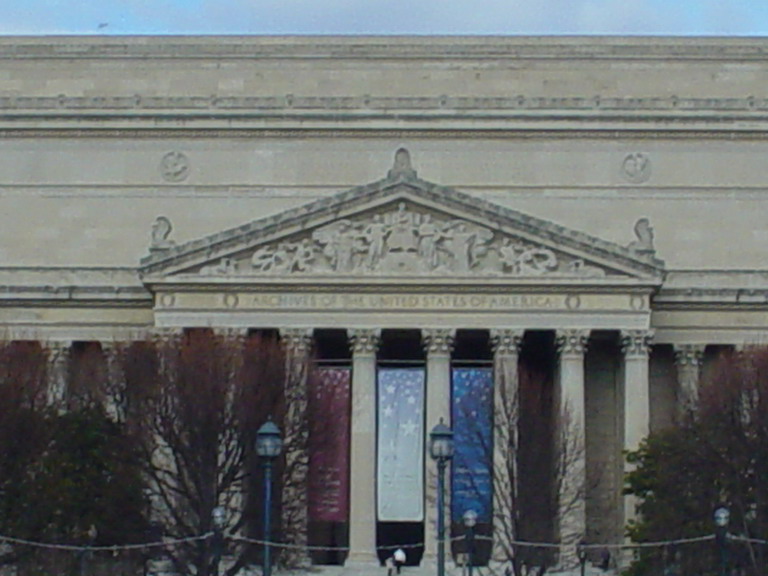 Cristina On The Mall 30-Dec-2005