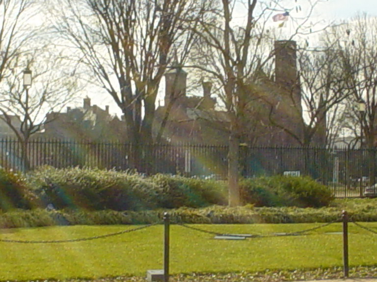 Cristina On The Mall 30-Dec-2005