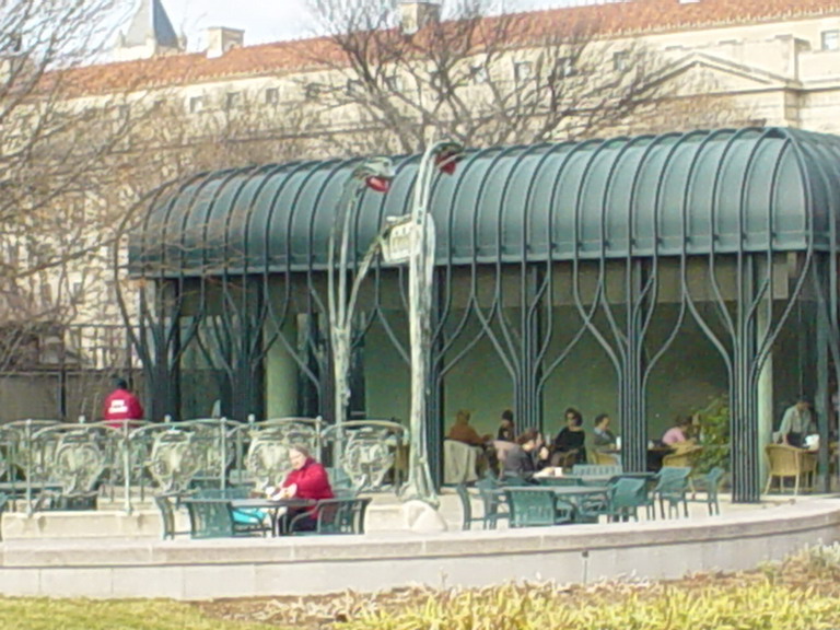 Cristina On The Mall 30-Dec-2005