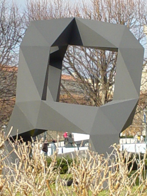 Cristina On The Mall 30-Dec-2005