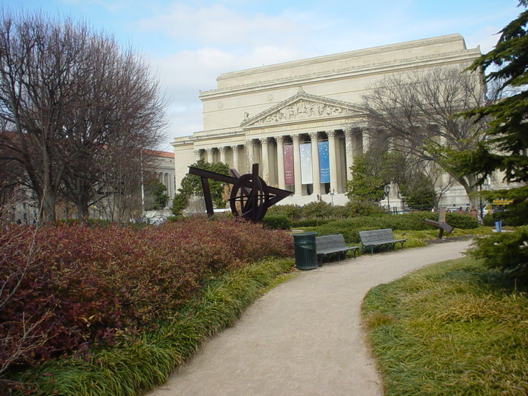 Cristina On The Mall 30-Dec-2005