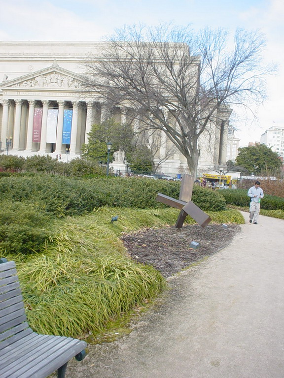 Cristina On The Mall 30-Dec-2005