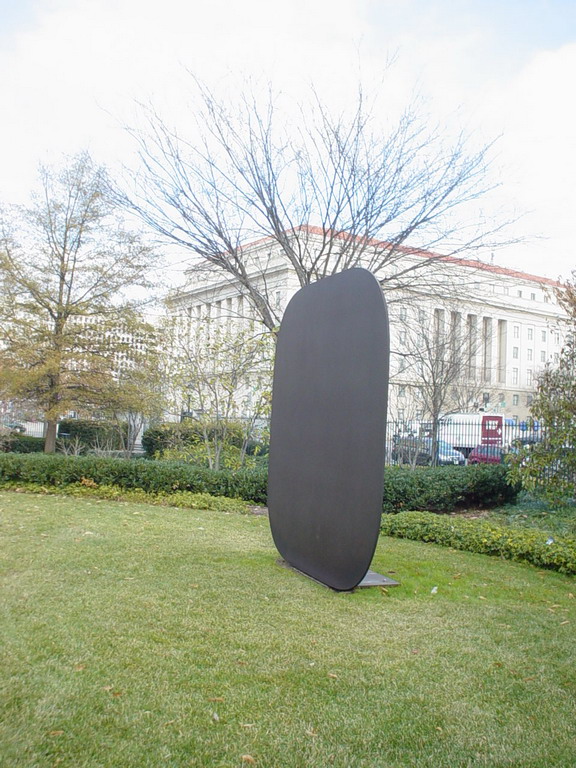Cristina On The Mall 30-Dec-2005