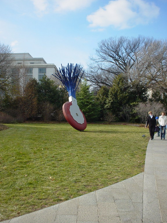 Cristina On The Mall 30-Dec-2005