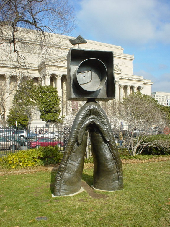 Cristina On The Mall 30-Dec-2005