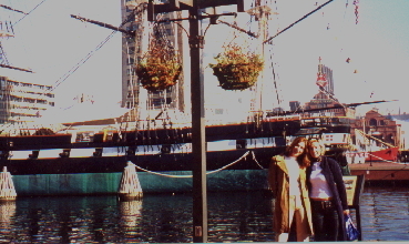 Ale & Laura in DC December 2001